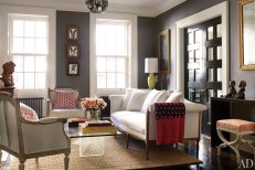 item2.rendition.slideshowWideHorizontal.brooke-shields-david-flint-wood-new-york-home-03-living-room